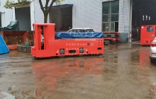 12噸遠(yuǎn)程遙控鋰電池電機(jī)車出廠測(cè)試